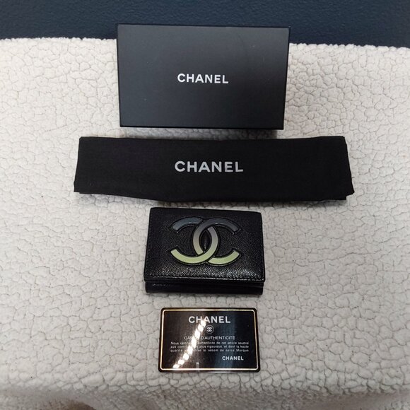 Chanel Wallet Authentic - Picture 3 of 3
